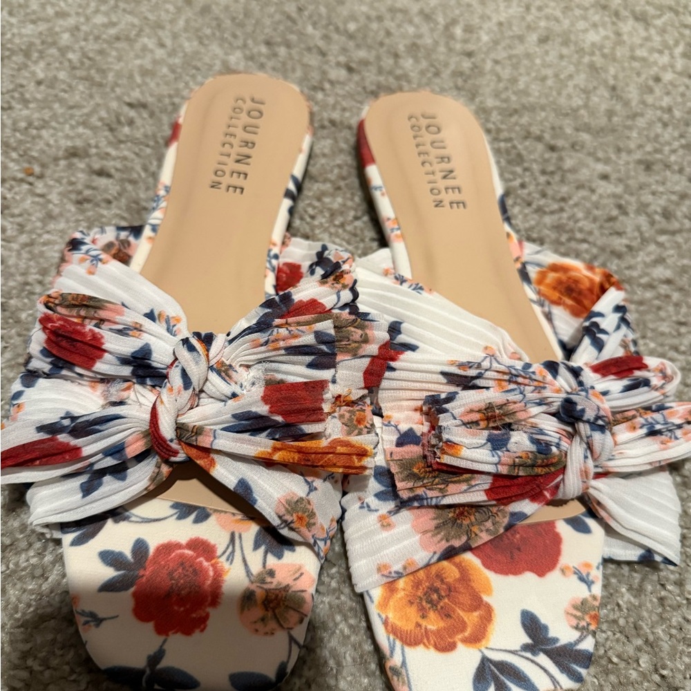 Journee Collection White and Red Mules with Knotted Bow